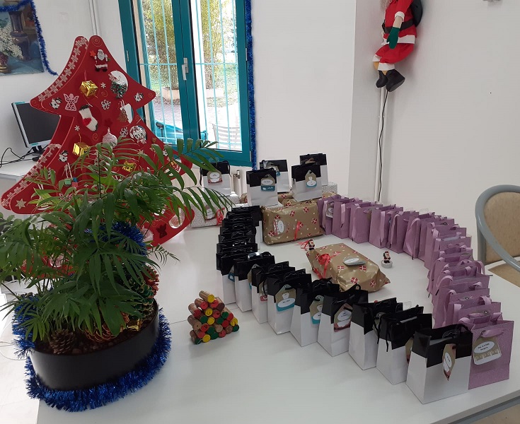 Distribution cadeaux noel - SSIAD et EHPAD Pavillon de la Mutualité